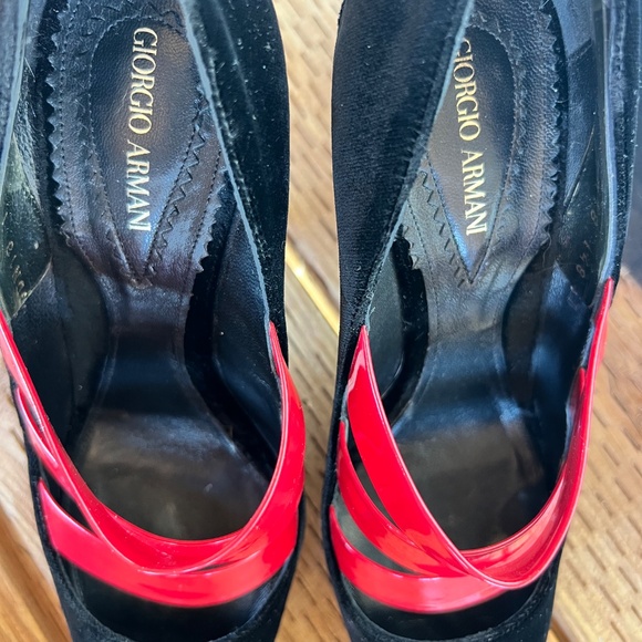 Giorgio Armani XGDN18 Black Velvet and Red Patent High Heel Shoes Size EU 37 - Picture 3 of 8